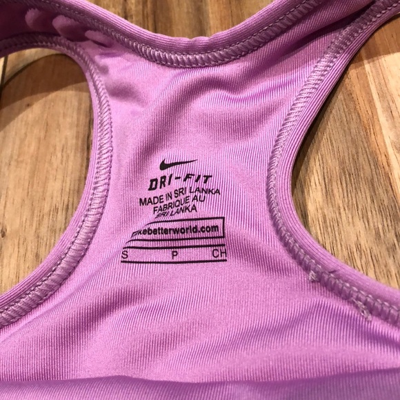 basically NEW lavender Nike sports bra - Picture 2 of 3